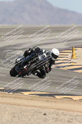 media/Oct-02-2025-Racers Edge (Thu) [[2c91cb6ab3]]/2-A Group/Session 5-Turn 12 (130pm)/